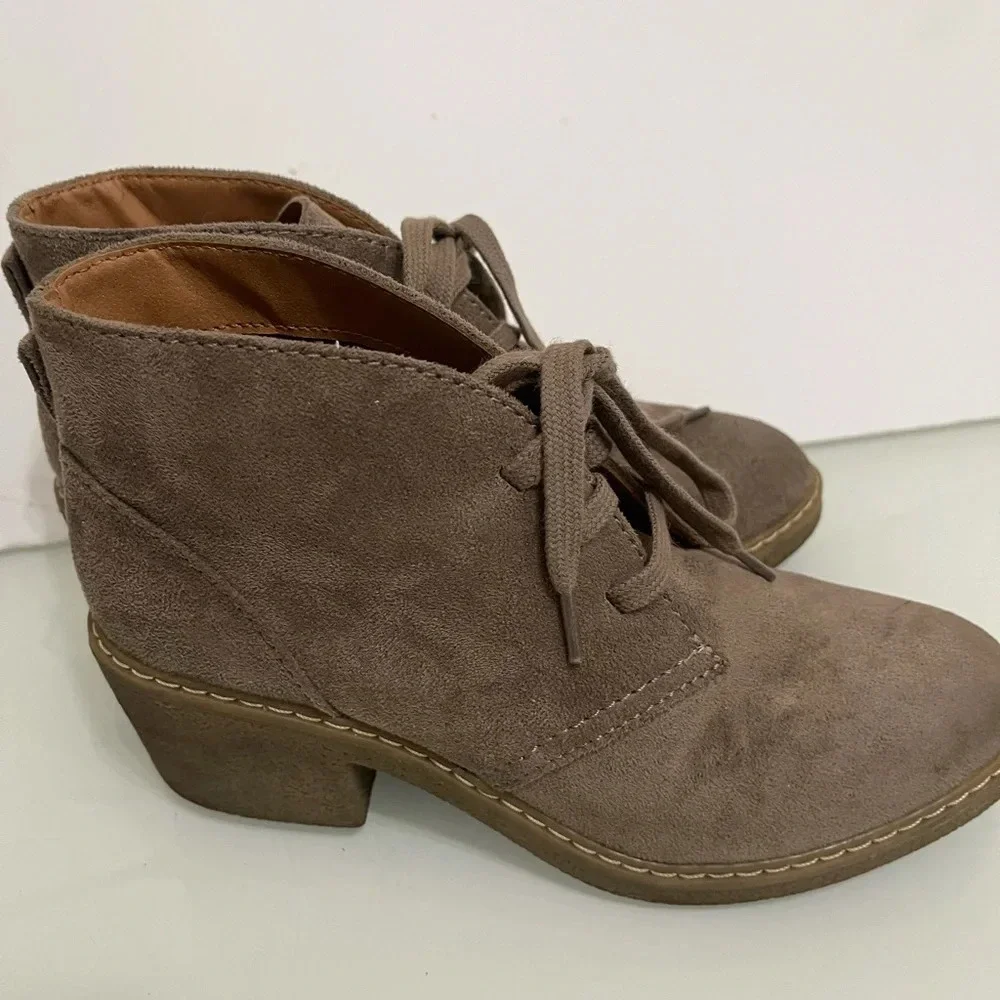 Universal Thread Tan Ankle Lace Up  Booties 6.5 - Picture 4 of 7